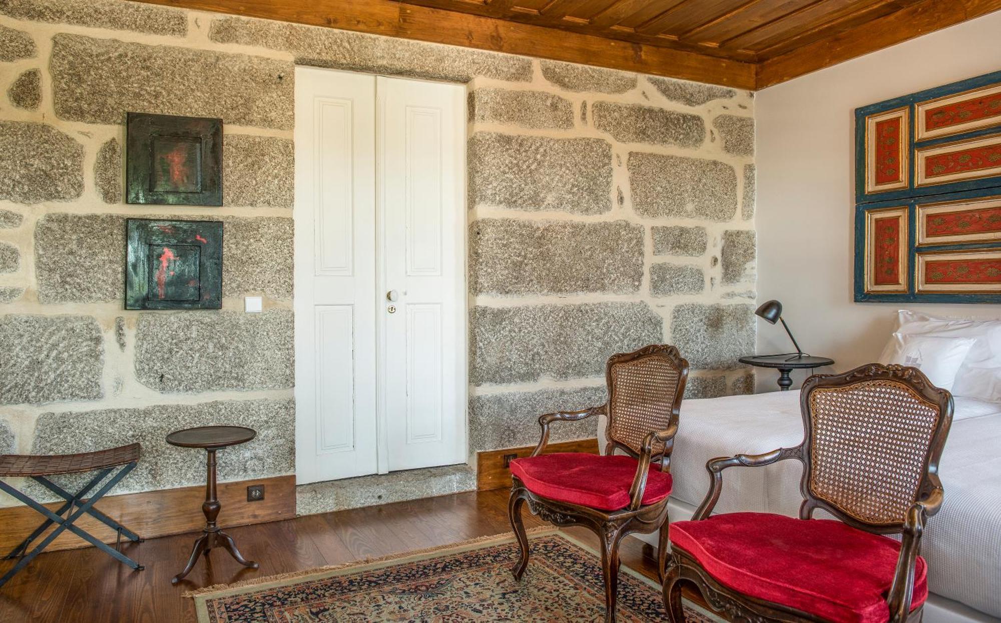 Hotel Casas Do Lupo Nelas Esterno foto